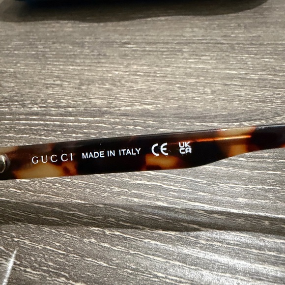 Gucci Tortoise Shell Sunglasses - Picture 5 of 7